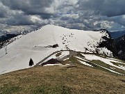 72 Il bianco innevato Montu (1854 m) che vado a salire per la prima volta